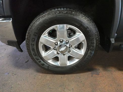 Used 2020 Chevrolet Silverado 2500 LTZ w/ LTZ Plus Package image 28