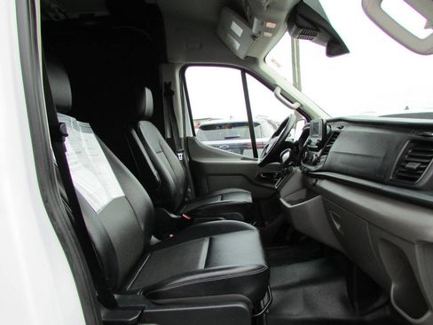 Used 2023 Ford Transit 250 Medium Roof AWD w/ Load Area Protection Package image 17
