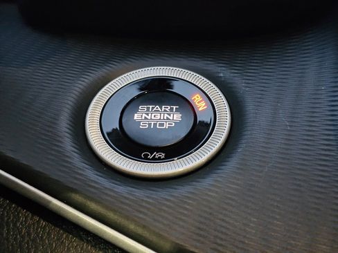 New 2025 Jeep Grand Cherokee L Laredo image 15