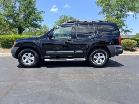 Used 2013 Nissan Xterra S w/ Value Package RWD image 2