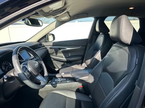 Used 2021 INFINITI QX50 Pure image 11