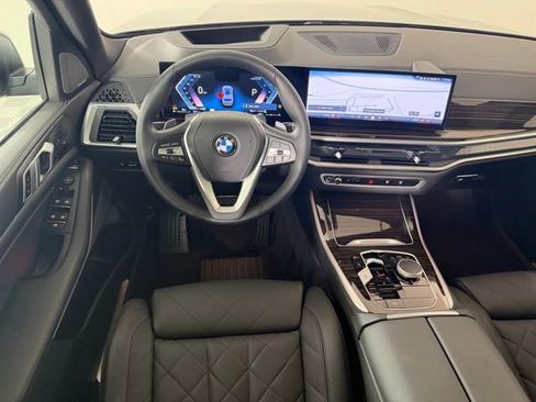Used 2025 BMW X5 xDrive40i w/ Climate Comfort Package AWD/4WD image 11