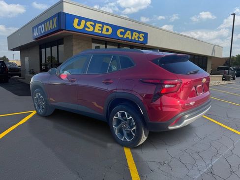 Used 2024 Chevrolet Trax LT w/ Driver Confidence Package FWD image 7