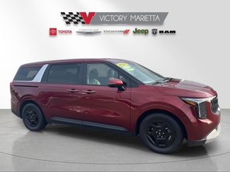 Used 2025 Kia Carnival video 1