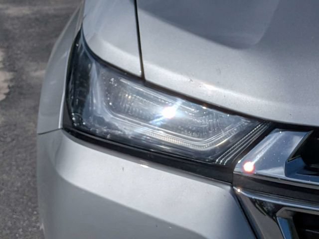Used 2022 Chevrolet Traverse LT AWD/4WD image 9