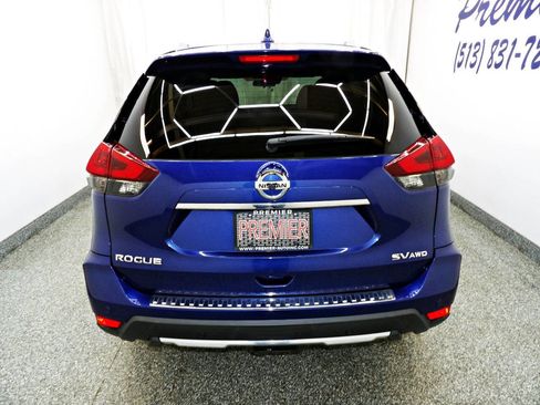 Used 2019 Nissan Rogue SV w/ Premium Package image 5