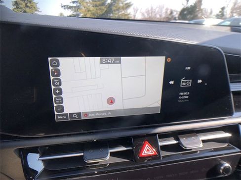 New 2025 Kia Niro EX Touring image 18