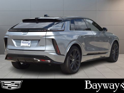New 2026 Cadillac Lyriq V image 5