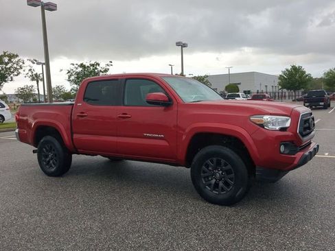 Certified 2021 Toyota Tacoma SR5 image 2