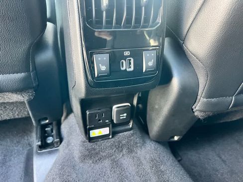 Used 2022 Jeep Compass Limited w/ (RED) Package image 22