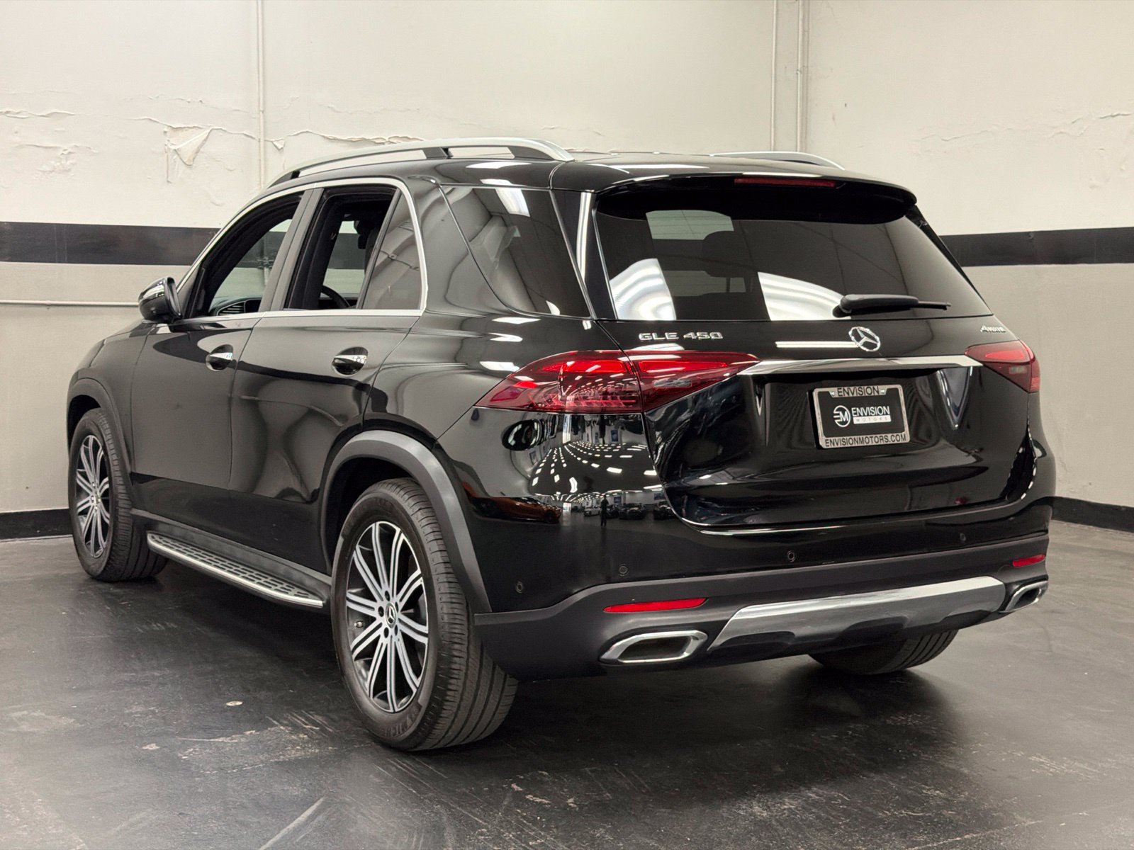 Used 2025 Mercedes-Benz GLE 450 4MATIC image 9