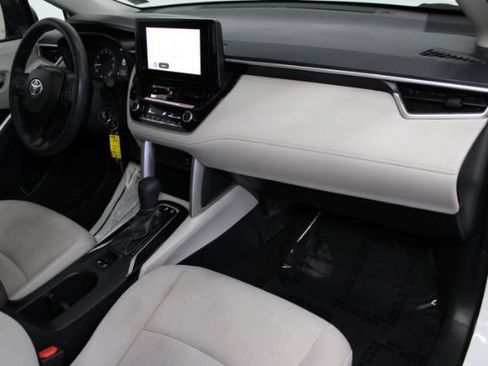 Used 2023 Toyota Corolla Cross L FWD image 22