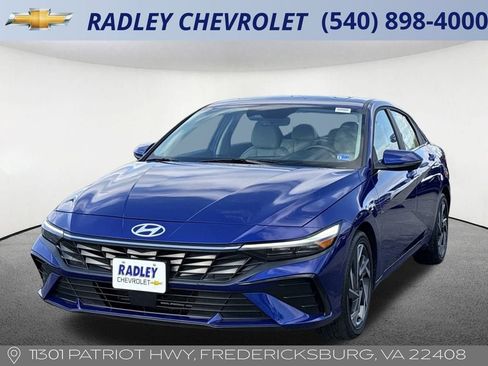 Used 2025 Hyundai Elantra Limited image 1