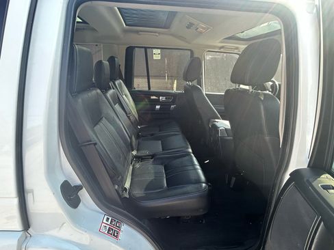 Used 2016 Land Rover LR4 HSE Silver Edition image 19