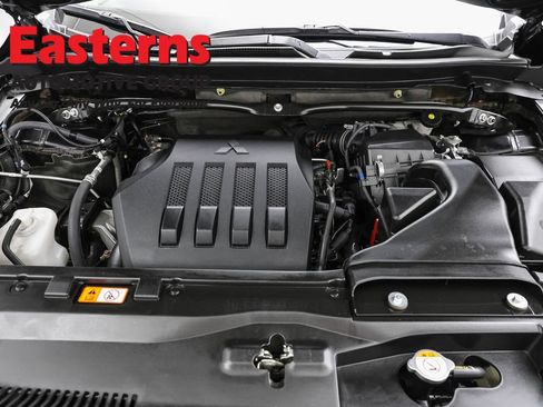 Used 2024 Mitsubishi Eclipse Cross AWD image 7