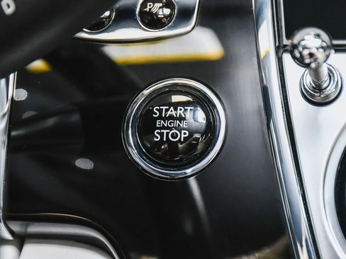 Used 2018 Rolls-Royce Ghost image 29