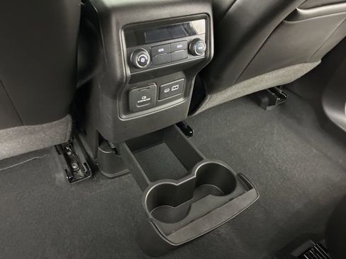 Used 2023 GMC Acadia SLT w/ Elevation Edition image 44