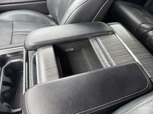 Used 2023 Jeep Wagoneer L Series II image 30