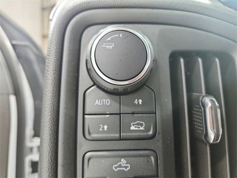 Used 2025 Chevrolet Silverado 1500 Custom image 25