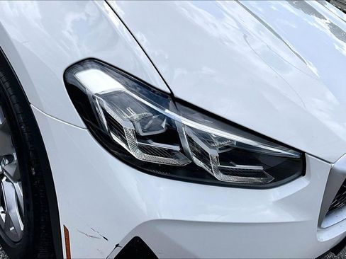 Certified 2025 BMW X4 xDrive30i w/ Convenience Package AWD/4WD image 32