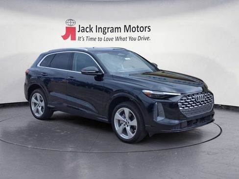 Used 2025 Audi Q5 Premium Plus w/ Premium Plus AWD/4WD image 7
