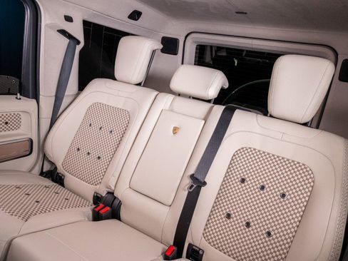 Used 2026 Mercedes-Benz G 63 AMG 4MATIC image 29