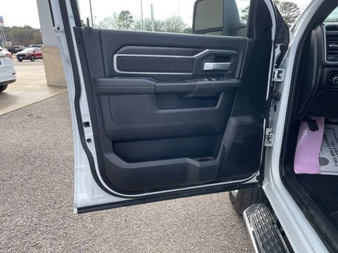 Used 2024 RAM 2500 Big Horn image 13