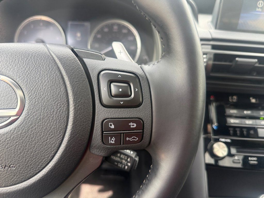 Used 2024 Lexus IS 350 F Sport RWD image 21