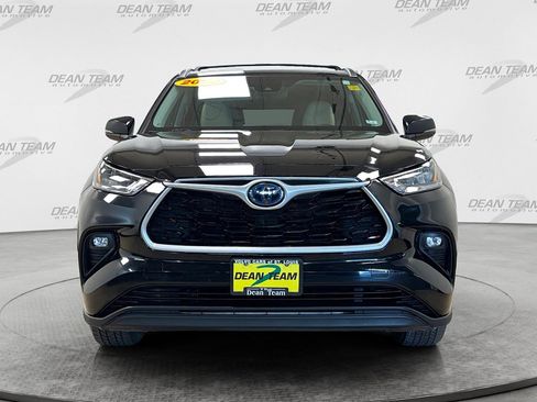 Used 2020 Toyota Highlander XLE AWD/4WD image 7