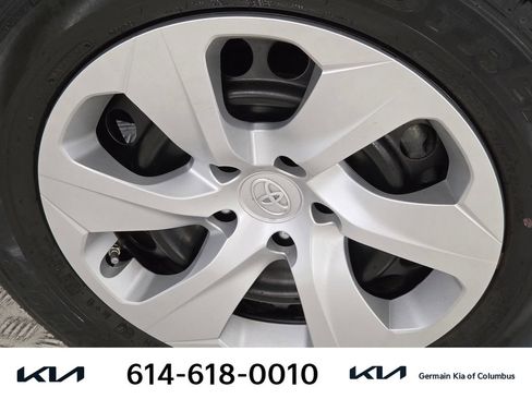 Used 2023 Toyota RAV4 LE FWD image 12