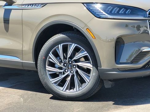 New 2025 Lincoln Aviator AWD w/ Equipment Group 101A image 2