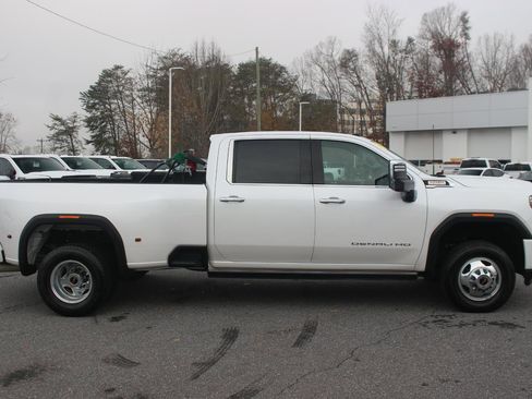 Used 2023 GMC Sierra 3500 Denali w/ Denali Ultimate Package image 8