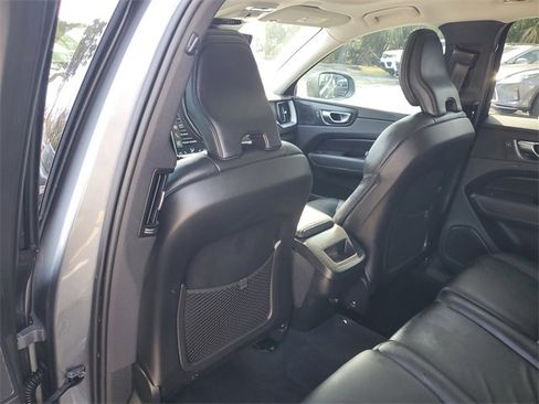 Used 2020 Volvo XC60 T5 Momentum image 16