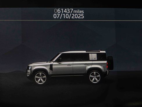 Used 2022 Land Rover Defender 110 XS Edition AWD/4WD image 10