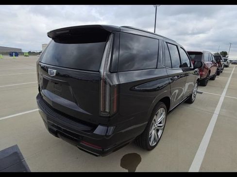 Used 2025 Cadillac Escalade Sport Platinum AWD/4WD image 4