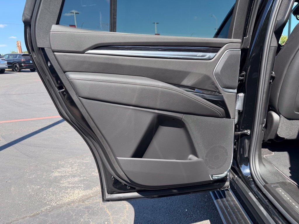 Used 2026 Cadillac Escalade Sport w/ LPO, ONYX Package AWD/4WD image 38