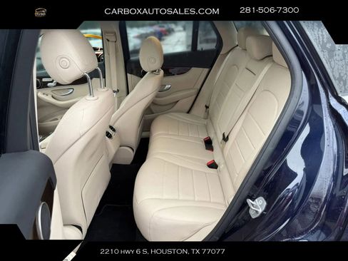 Used 2021 Mercedes-Benz GLC 300 image 11