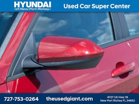 Used 2024 Hyundai Elantra SE FWD image 11