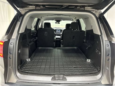 Used 2019 GMC Acadia SLE w/ LPO, Floor Liner Package AWD/4WD image 22