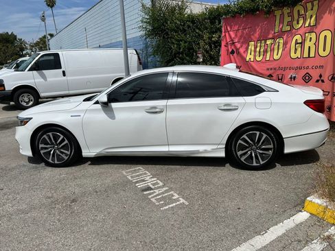 Used 2020 Honda Accord Touring image 6