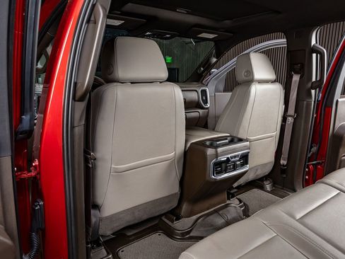 Used 2023 GMC Sierra 3500 SLT w/ SLT Premium Package image 34