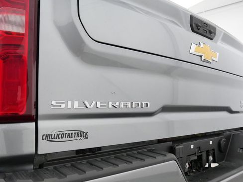 Used 2024 Chevrolet Silverado 3500 High Country w/ High Country Premium Package AWD/4WD image 9