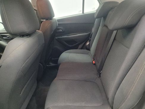 Used 2020 Chevrolet Trax LS FWD image 18