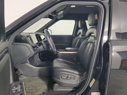 Used 2024 Rivian R1S Adventure AWD/4WD image 20