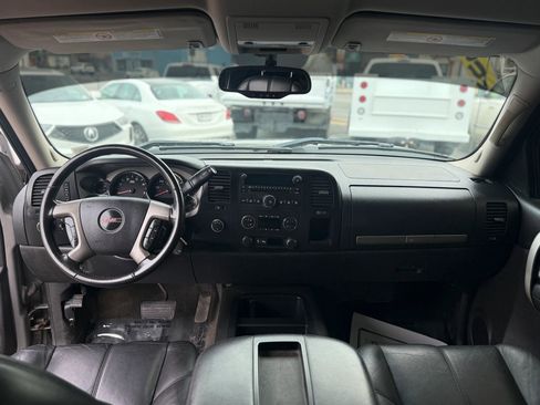 Used 2008 GMC Sierra 2500 SLE w/ SLE2 Preferred Package image 11