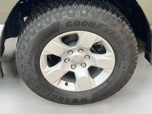 Used 2021 RAM 1500 Big Horn AWD/4WD image 30