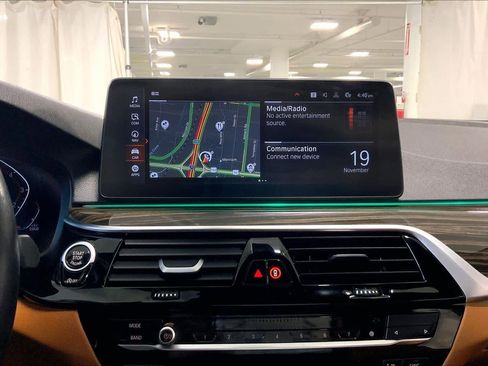 Certified 2023 BMW 530i xDrive w/ Premium Package image 34