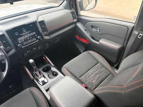 Used 2022 Nissan Frontier Pro-X RWD image 18