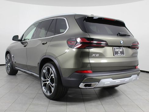 New 2026 BMW X5 xDrive40i w/ Climate Comfort Package image 3