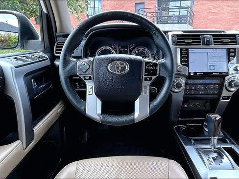 Used 2022 Toyota 4Runner Limited AWD/4WD image 5